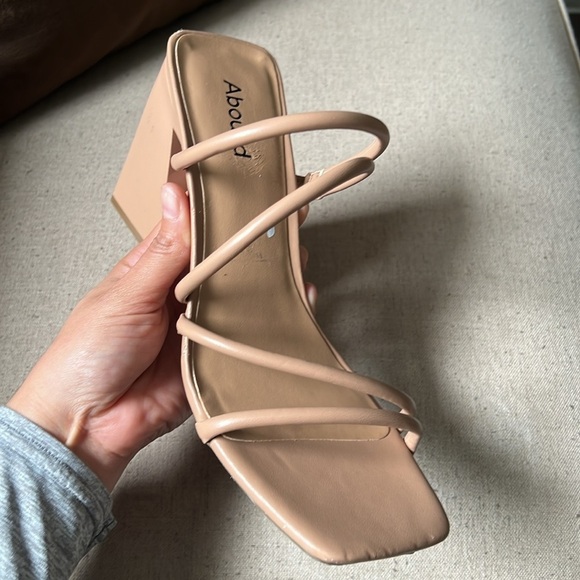 Abound Strappy Nude Chunky Heel Vegan Chic Sandals - Picture 1 of 6